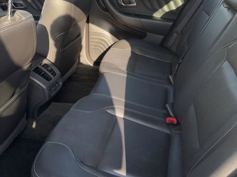 Used 2014 Ford Taurus Limited w/ Equipment Group 301A image 9