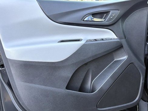 Used 2023 Chevrolet Equinox LS w/ LS Convenience Package image 16