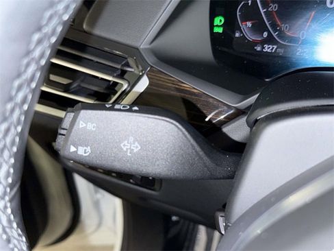 Used 2021 BMW X6 xDrive40i w/ M Sport Package image 28