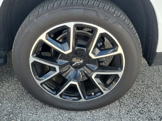 Used 2022 Chevrolet Tahoe RST w/ Luxury Package AWD/4WD image 8
