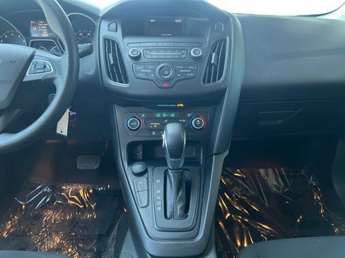 Used 2018 Ford Focus SE image 11