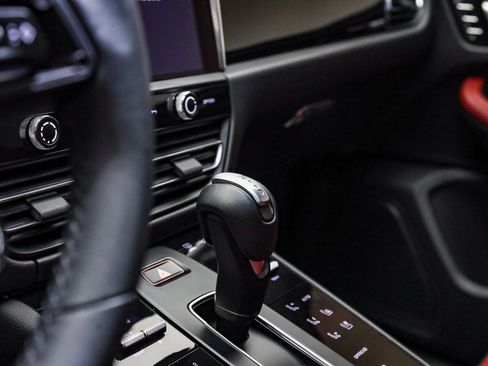 Used 2025 Porsche Macan Turbo image 25