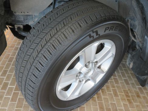 Used 2019 Toyota Sequoia SR5 AWD/4WD image 11