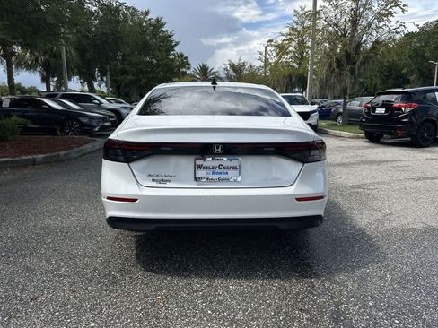 Used 2025 Honda Accord SE image 5