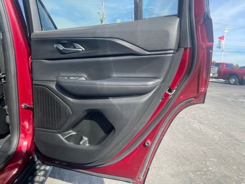 Used 2024 Jeep Grand Cherokee Altitude image 12