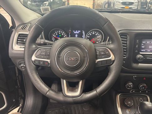 Used 2018 Jeep Compass Latitude w/ Cold Weather Group image 6