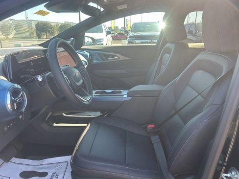 New 2026 Chevrolet Equinox EV LT image 15