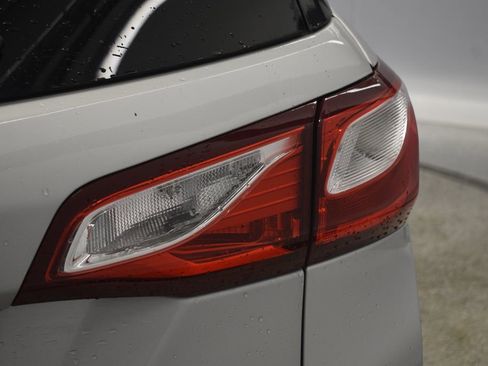 Used 2020 Chevrolet Equinox LT image 20