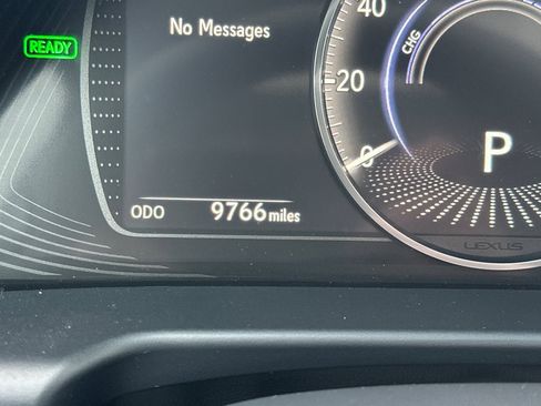 Certified 2025 Lexus ES 300h w/ Premium Package image 20