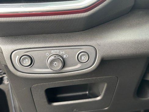 Used 2022 Chevrolet TrailBlazer RS w/ Technology Package image 31