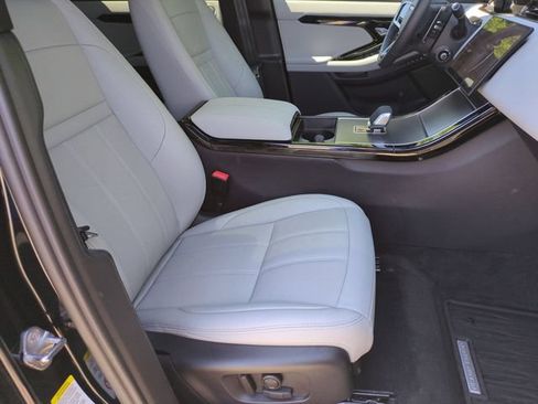 Used 2026 Land Rover Range Rover Evoque S AWD/4WD image 18