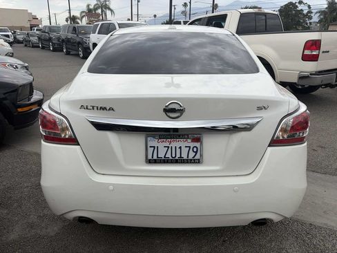 Used 2015 Nissan Altima 2.5 SV FWD image 4