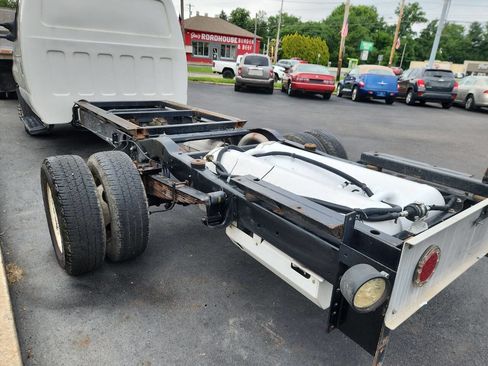 Used 2017 Ford E-450 and Econoline 450 Super Duty w/ Power Windows & Locks Group image 6