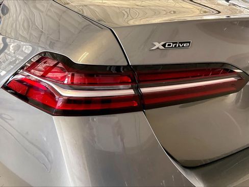 Used 2024 BMW 540i xDrive w/ Premium Package AWD/4WD image 26