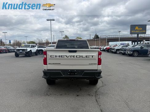 New 2026 Chevrolet Silverado 1500 Custom Trail Boss AWD/4WD image 5