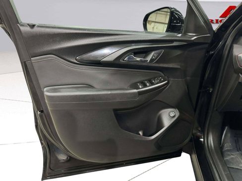 Used 2021 Chevrolet TrailBlazer RS w/ Sun and Liftgate Package FWD image 23