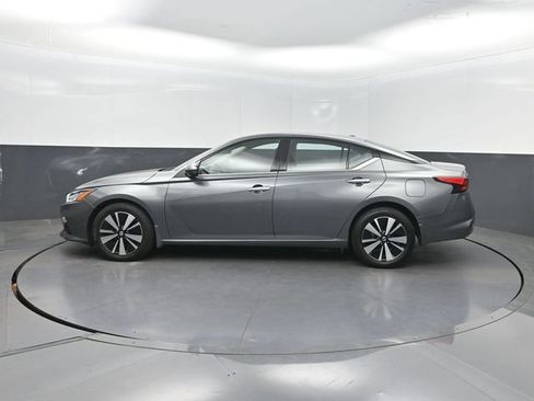 Used 2019 Nissan Altima 2.5 SL AWD/4WD image 2