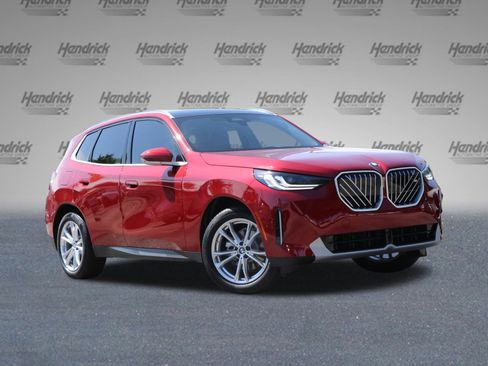 Used 2025 BMW X3 xDrive30i w/ Premium Package image 2