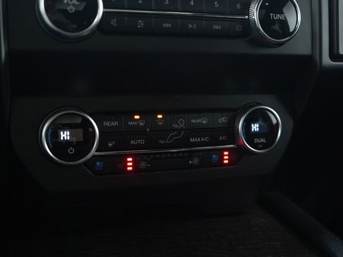 Used 2020 Ford Expedition Limited w/ Equipment Group 301A image 26