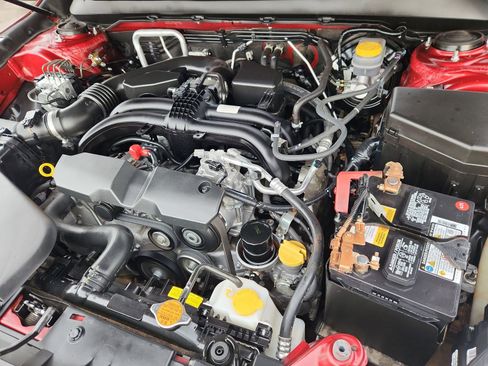 Used 2017 Subaru Outback 2.5i Premium image 15