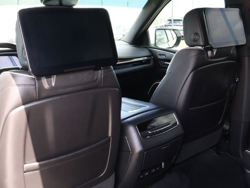 Used 2021 Cadillac Escalade ESV Premium Luxury w/ Driver Assist Tech Package image 20