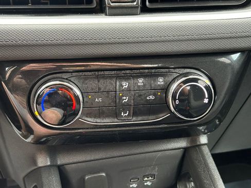 Used 2025 Chevrolet TrailBlazer LT AWD/4WD image 25
