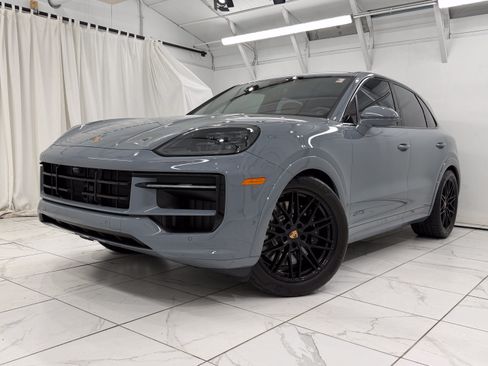 Certified 2025 Porsche Cayenne GTS AWD/4WD image 7