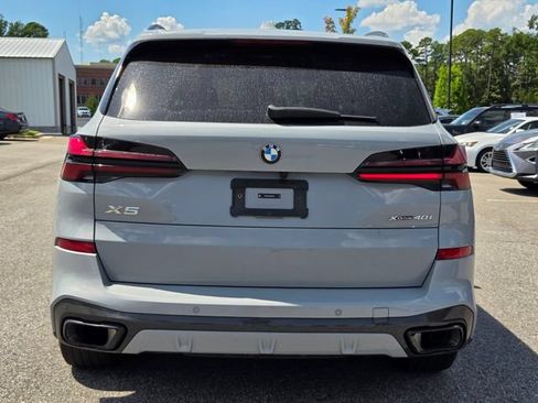 Used 2024 BMW X5 xDrive40i w/ M Sport Package AWD/4WD image 4