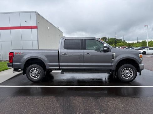 Used 2022 Ford F350 XLT w/ XLT Premium Package AWD/4WD image 2