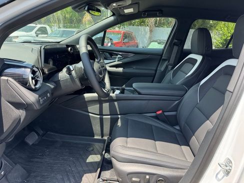 New 2025 Chevrolet Blazer EV LT image 13