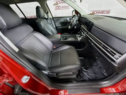 Certified 2025 Hyundai Santa Fe SEL AWD/4WD image 31