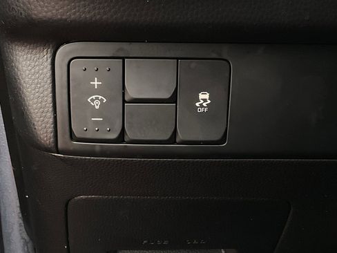 Used 2017 Kia Soul + image 28