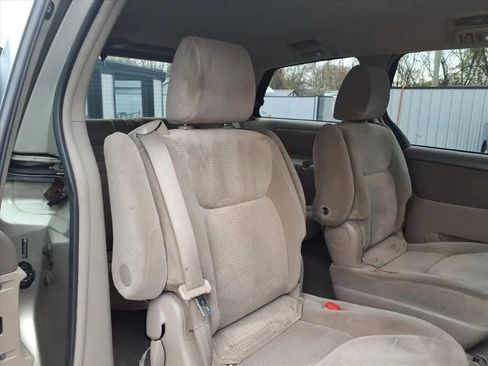Used 2009 Toyota Sienna LE image 13