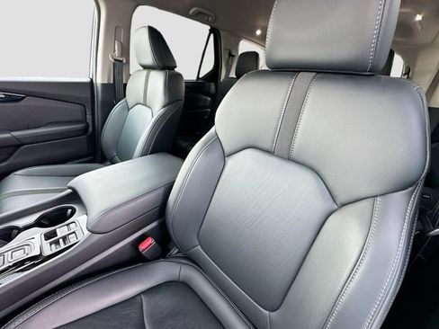 Used 2025 Honda Pilot EX-L image 25