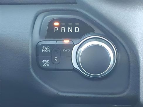 Used 2024 RAM 2500 Big Horn w/ Bed Utility Group image 21