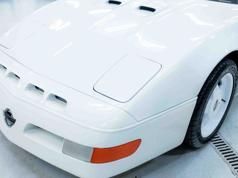 Used 1990 Chevrolet Corvette Convertible image 11