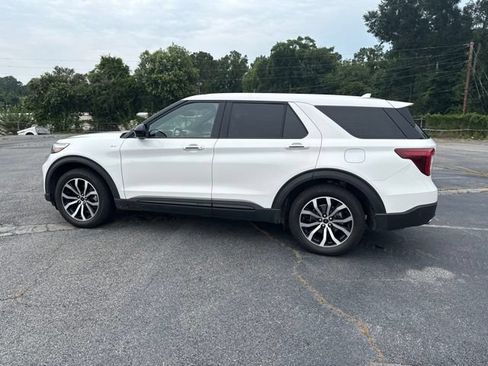 Used 2022 Ford Explorer ST-Line w/ Class IV Trailer Tow Package RWD image 7