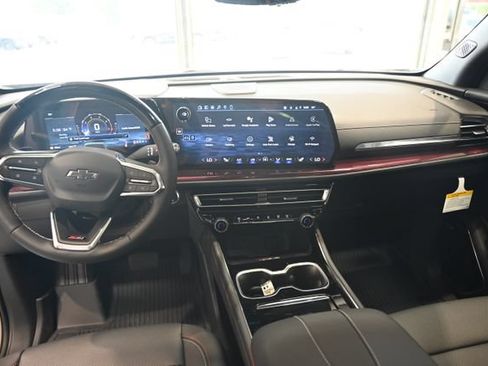 New 2026 Chevrolet Traverse Z71 w/ Enhanced Driving Package AWD/4WD image 13