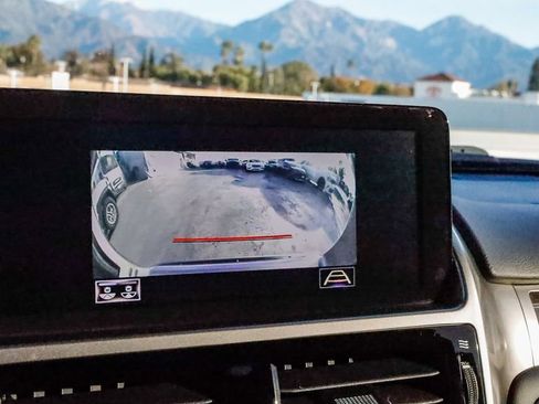 Used 2023 Lexus GX 460 Premium w/ Premium Package image 26