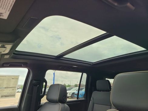 New 2025 Chevrolet Suburban Premier w/ Sun And Tow Package image 35