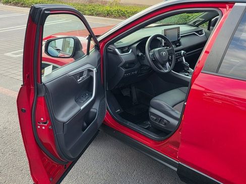 Used 2022 Toyota RAV4 XSE image 49