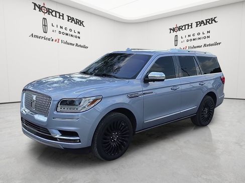 Used 2020 Lincoln Navigator Black Label w/ Cargo Convenience Package AWD/4WD image 1