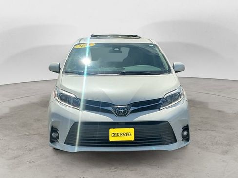 Used 2018 Toyota Sienna XLE AWD/4WD image 8