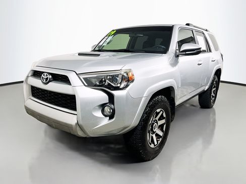 Used 2019 Toyota 4Runner TRD Off-Road Premium AWD/4WD image 10
