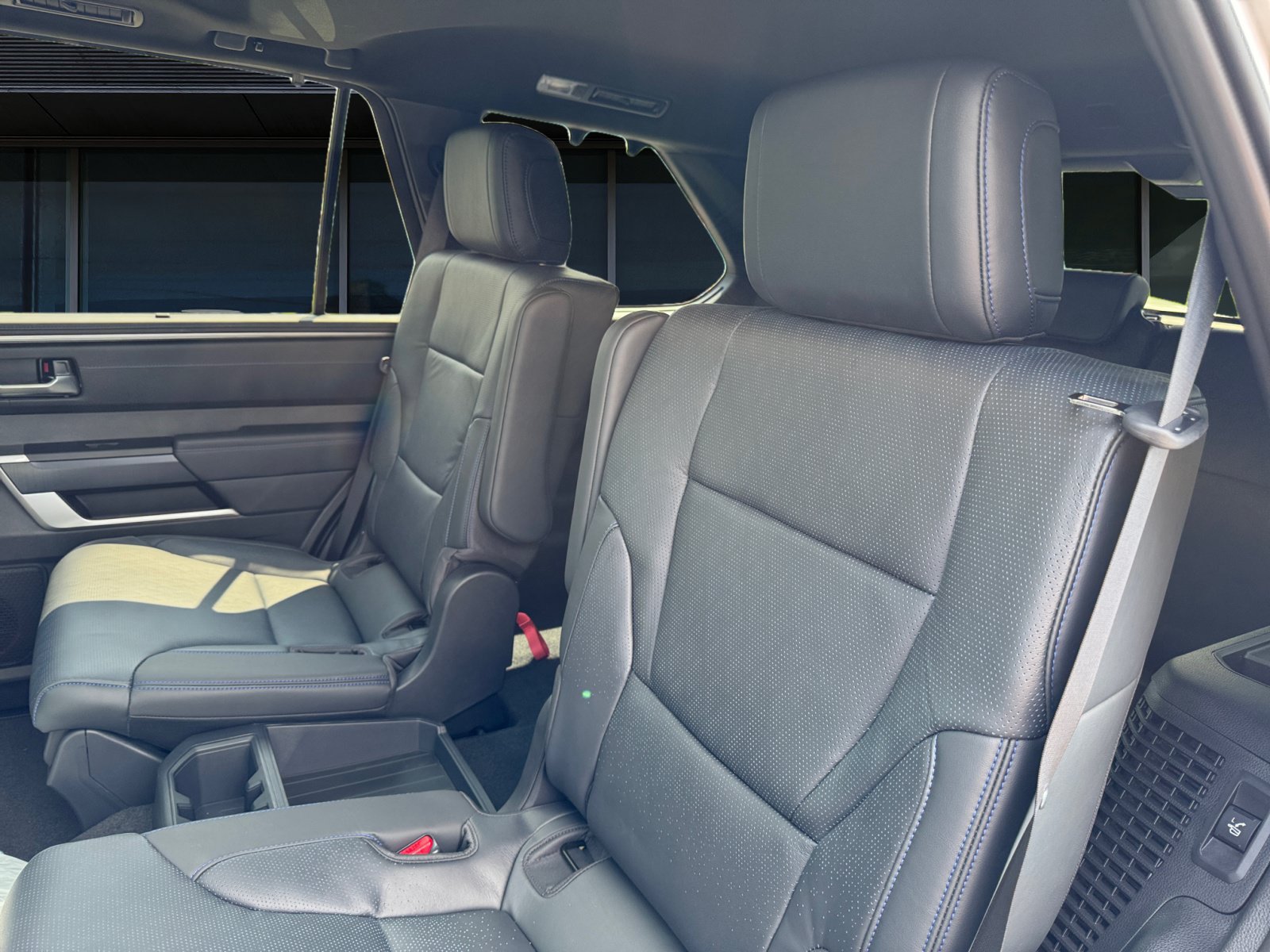 Used 2025 Toyota Sequoia Platinum AWD/4WD image 16