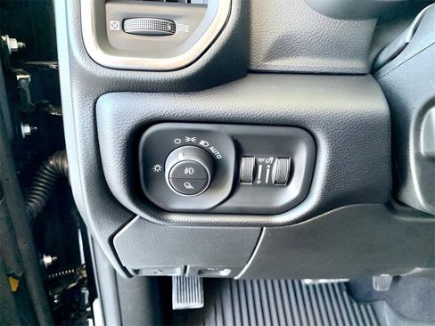 New 2026 RAM 2500 Laramie w/ Towing Technology Group AWD/4WD image 31