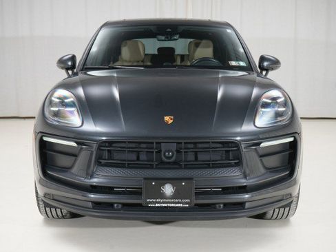 Used 2023 Porsche Macan AWD image 9