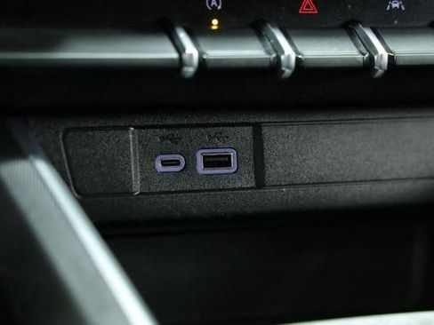 Used 2025 Chevrolet Colorado Trail Boss AWD/4WD image 25