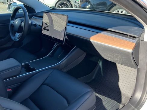 Used 2020 Tesla Model 3 Long Range image 23