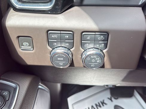 Used 2022 GMC Sierra 1500 Denali w/ Denali Reserve Package AWD/4WD image 13